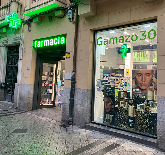 Farmacia Gamazo 30 (Lda. Virginia Fernández)